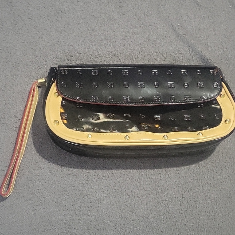 Arcadia Wristlet